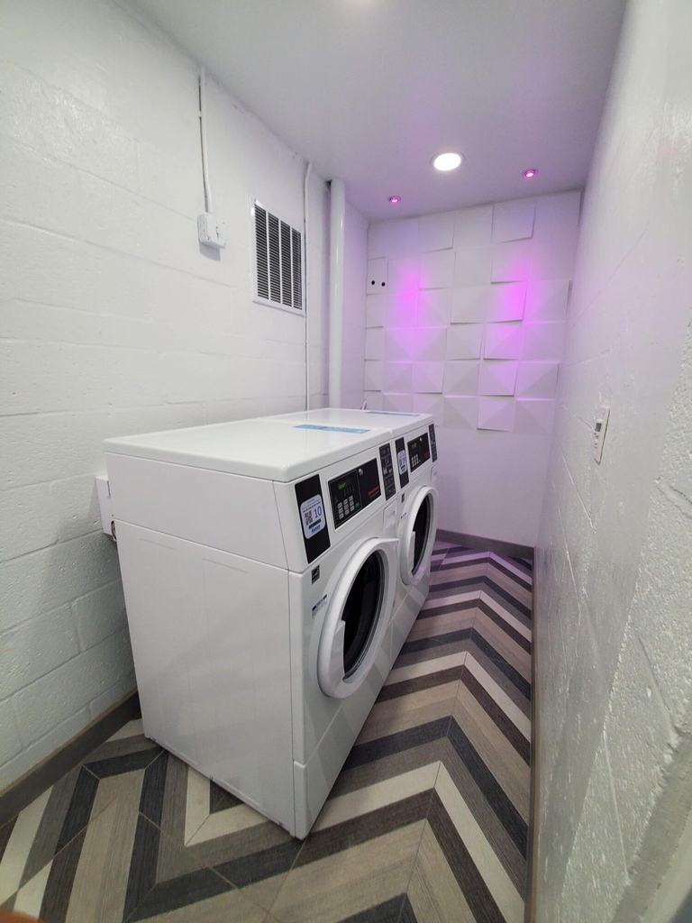 105 S Riverside Drive - Photo 22