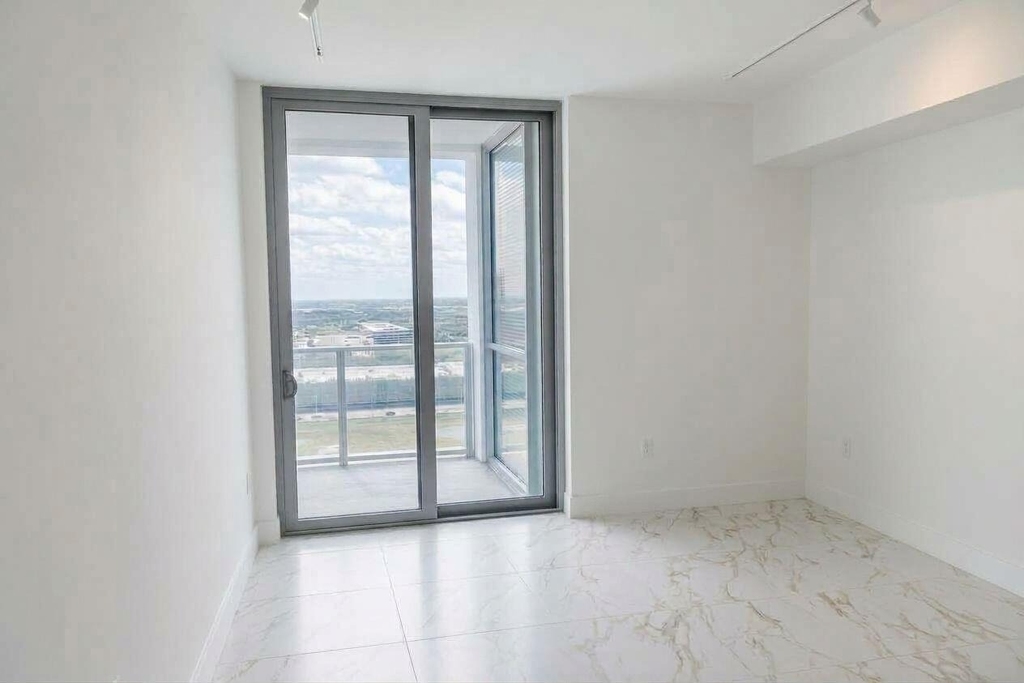 2000 Metropica Way - Photo 52