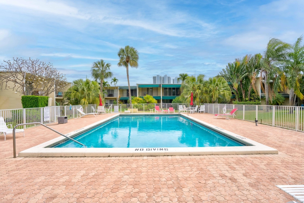 390 Golfview Road - Photo 32