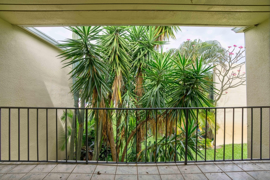390 Golfview Road - Photo 9