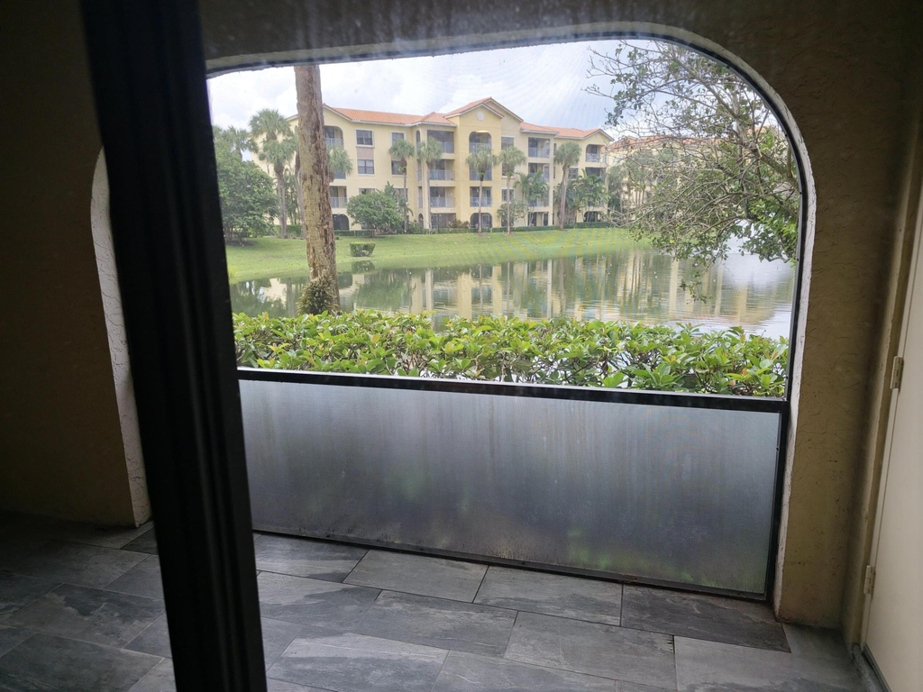 300 Uno Lago Drive - Photo 15