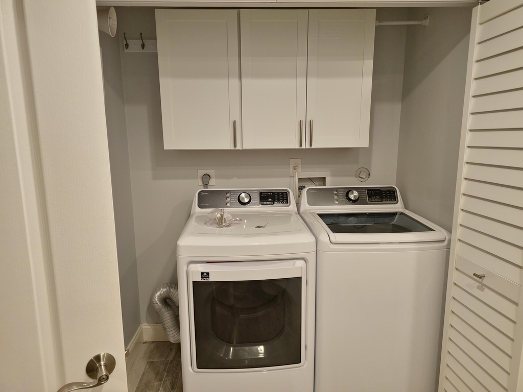 300 Uno Lago Drive - Photo 9