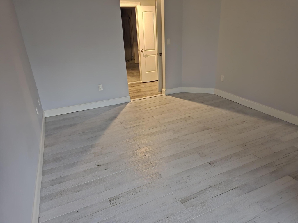 300 Uno Lago Drive - Photo 11