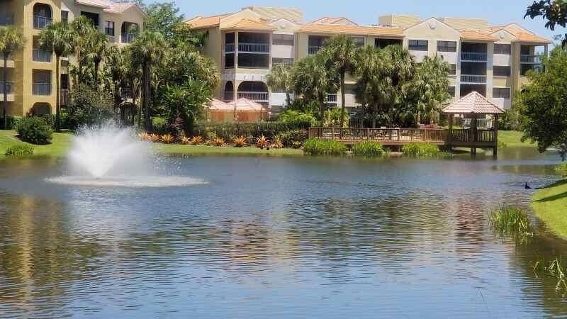 300 Uno Lago Drive - Photo 0