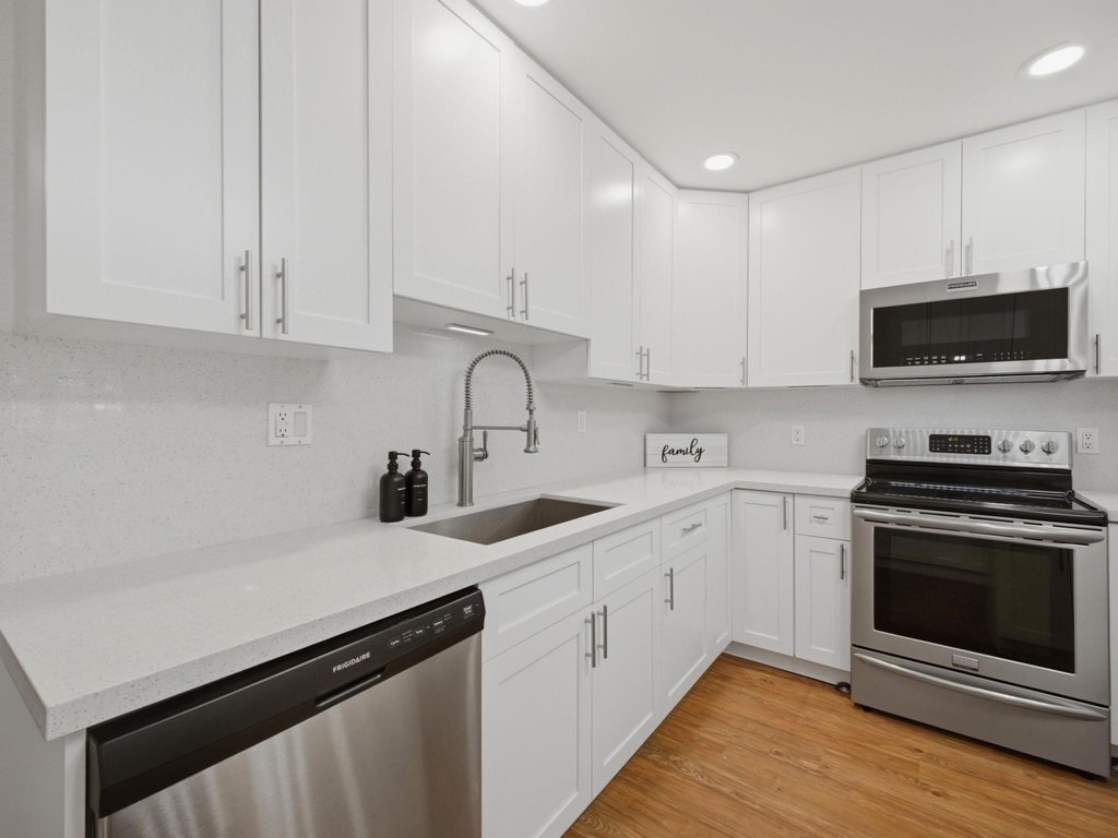 5120 Ne 22nd Avenue - Photo 9