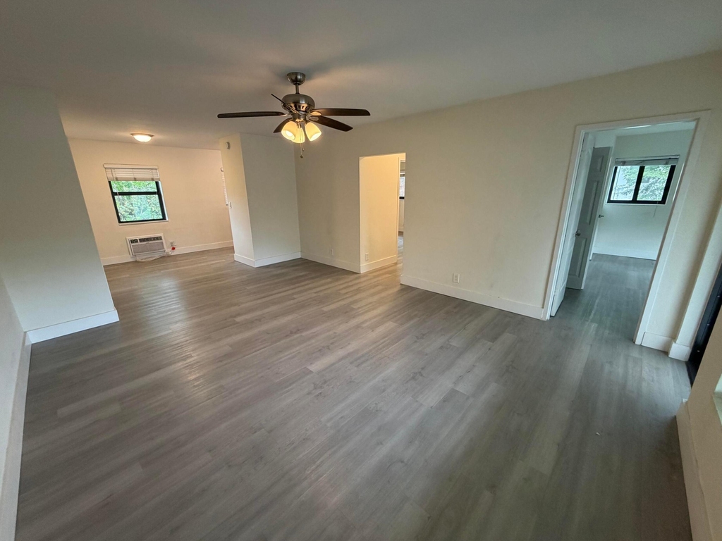 2255 Ne 51st Street - Photo 0