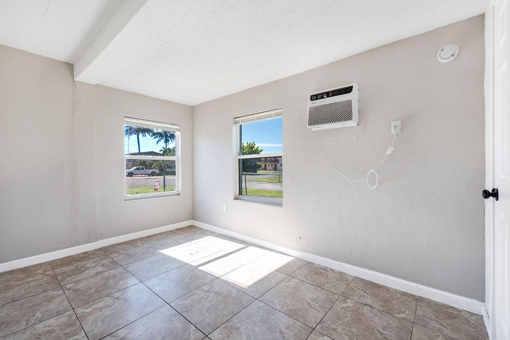 620 Sw 6th Street - Photo 4