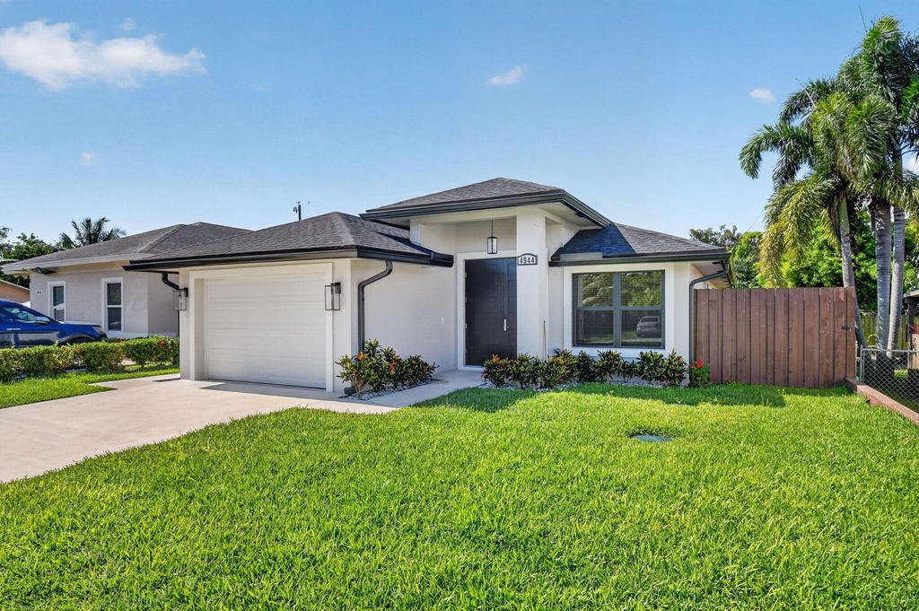 4944 Mcconnell Street - Photo 0