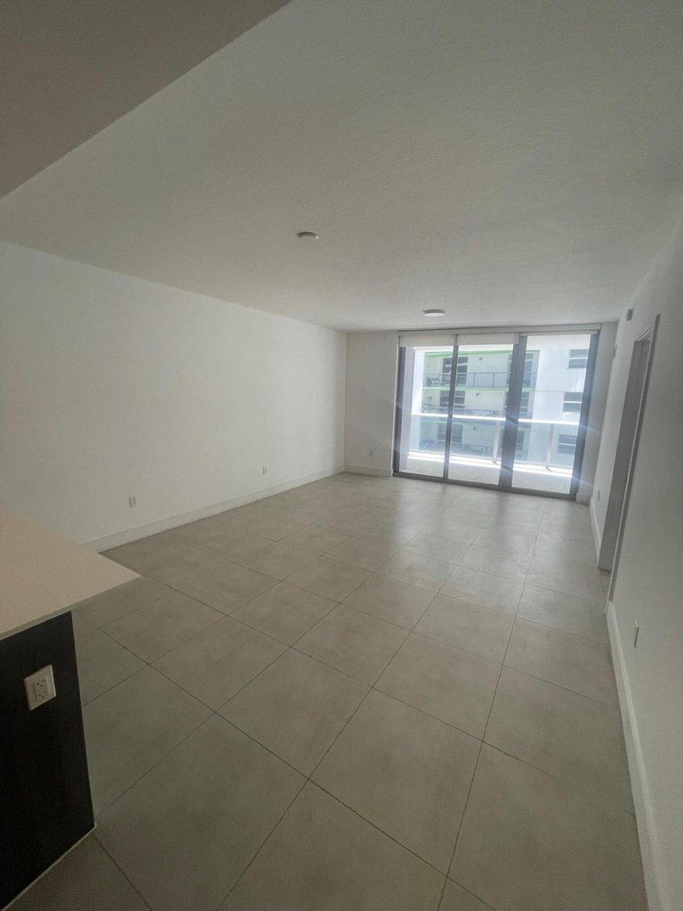 488 Ne 18th Street - Photo 4