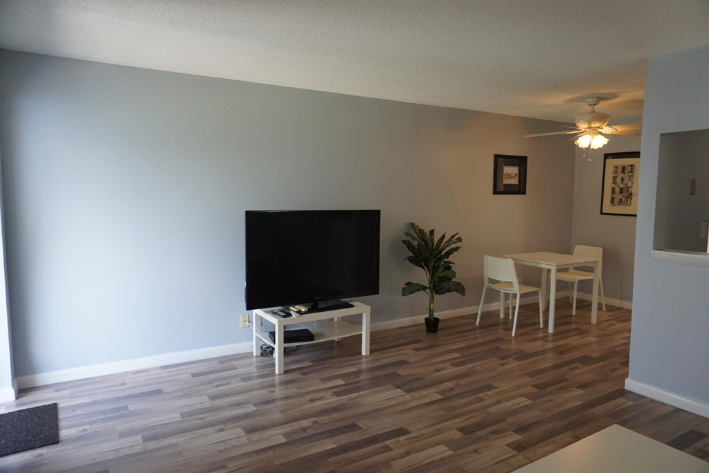 202 Andover H - Photo 5