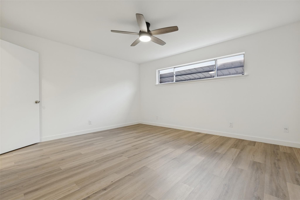 6115 Averill Way - Photo 15