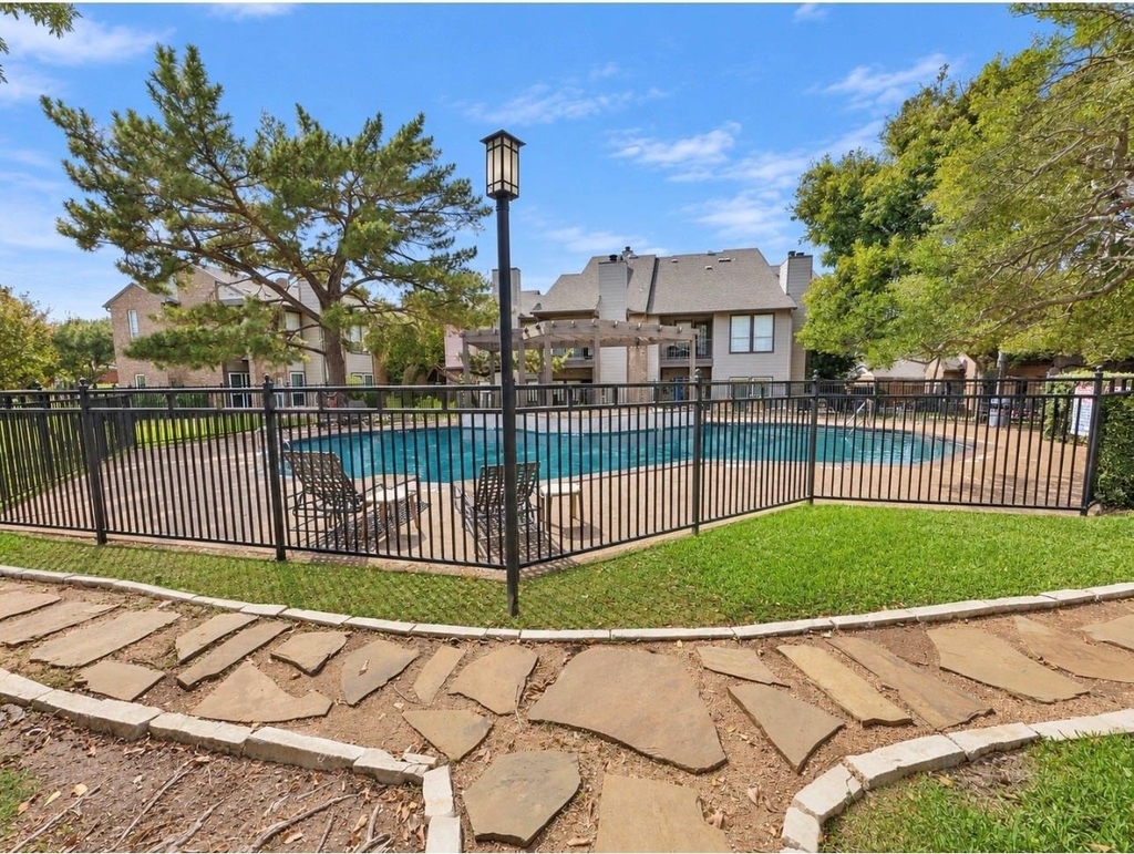 4067 Beltway Drive - Photo 2