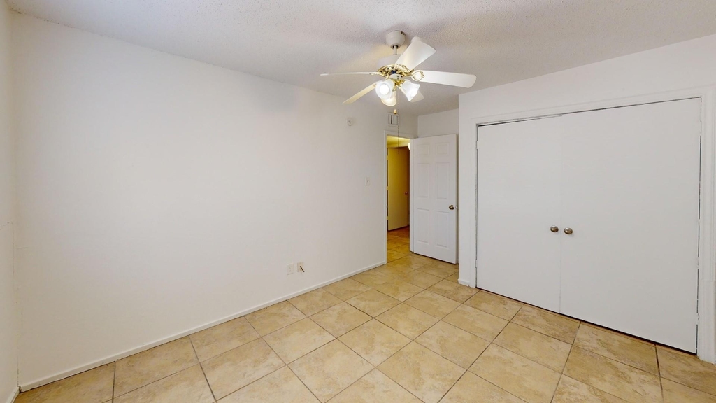 1710 Meridian Way - Photo 9