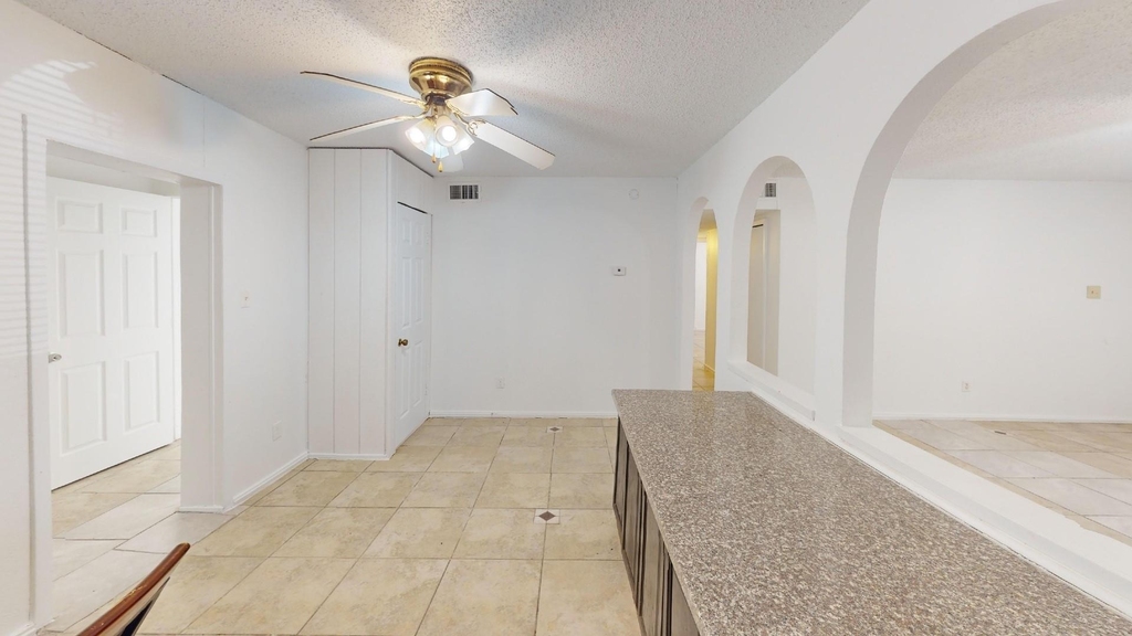 1710 Meridian Way - Photo 15