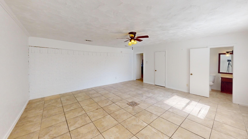 1710 Meridian Way - Photo 13