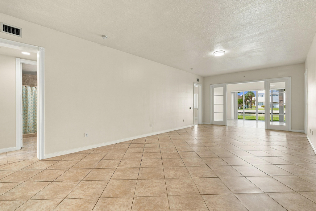 19 Harbour Isle Drive W - Photo 6
