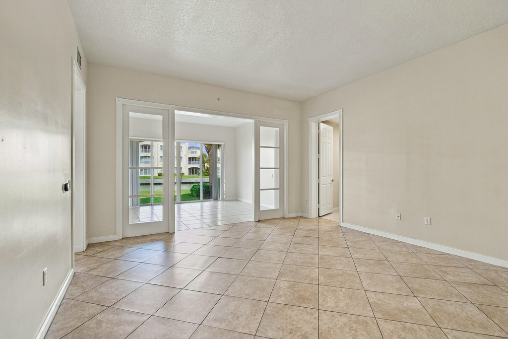 19 Harbour Isle Drive W - Photo 9