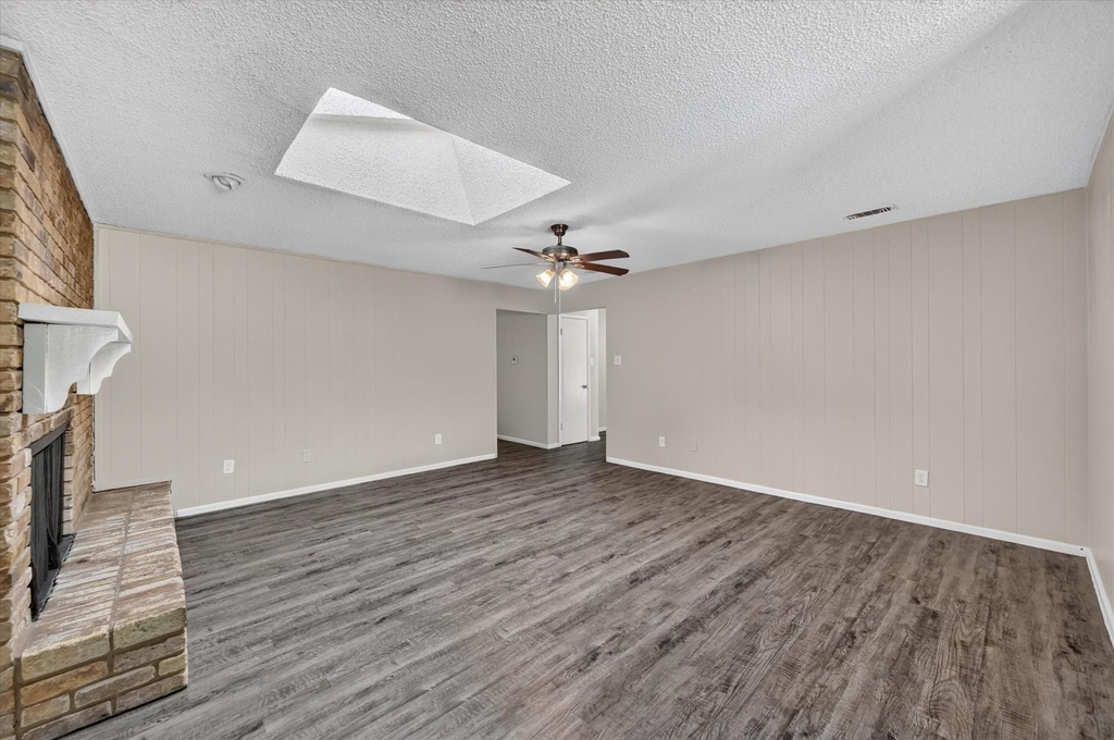 6401 Winn Street - Photo 2