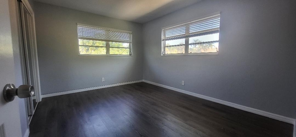 5240 Ne 14th Way - Photo 9