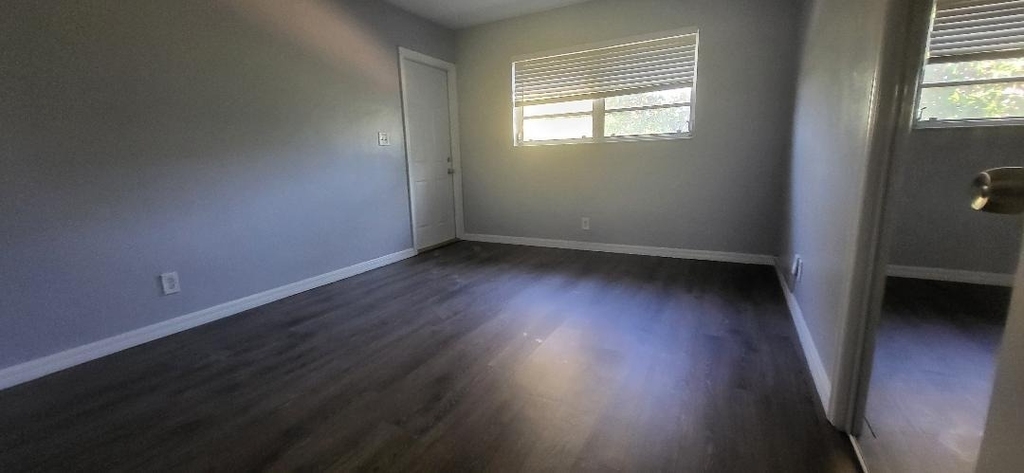 5240 Ne 14th Way - Photo 12