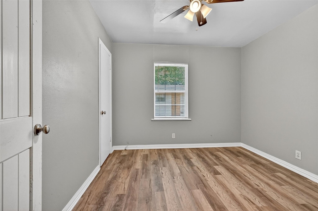 401 S Contemporary Drive - Photo 15