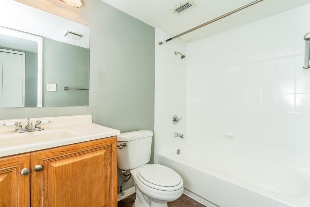 7005 Wildbriar Court E - Photo 13