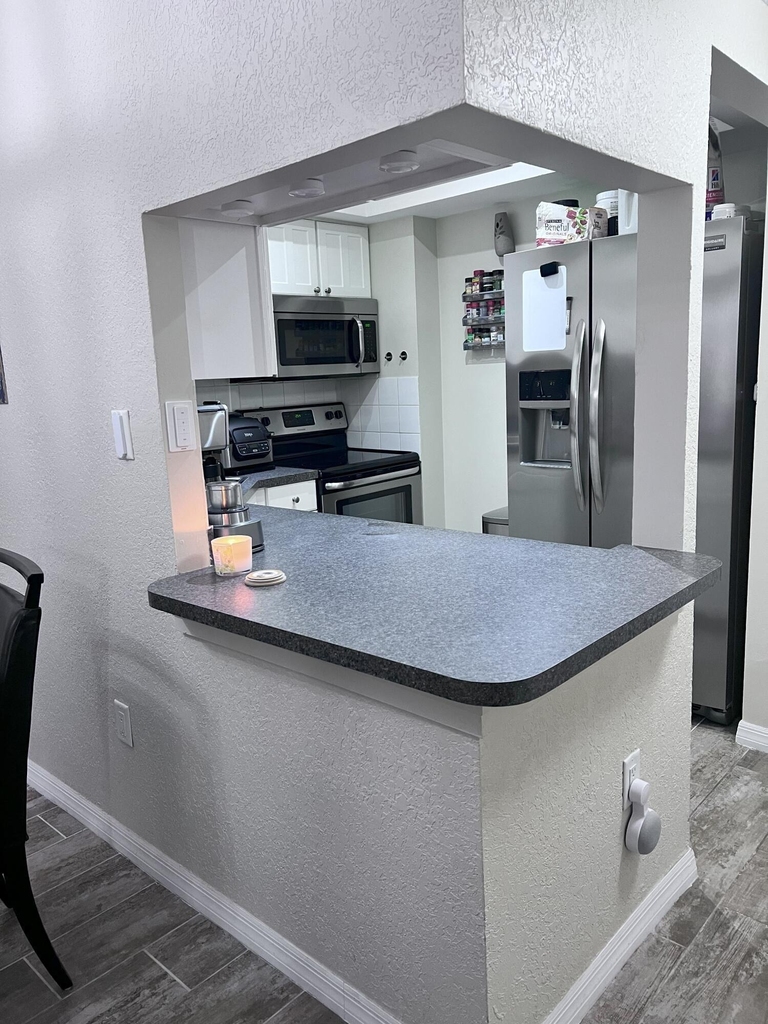 50 Sw 3rd Avenue - Photo 3