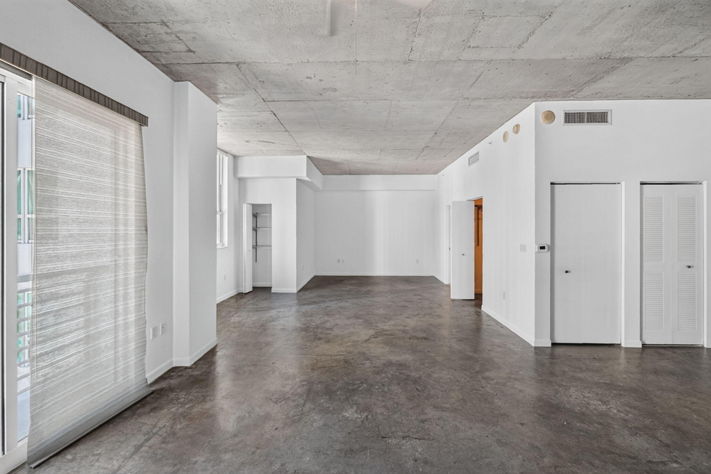133 Ne 2nd Avenue - Photo 6