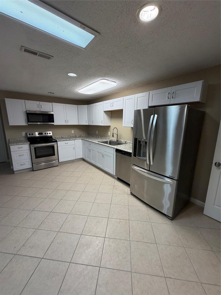 3727 Jackson Street - Photo 3