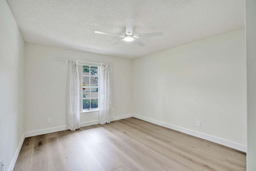 9821 Sw 3rd Court - Photo 12