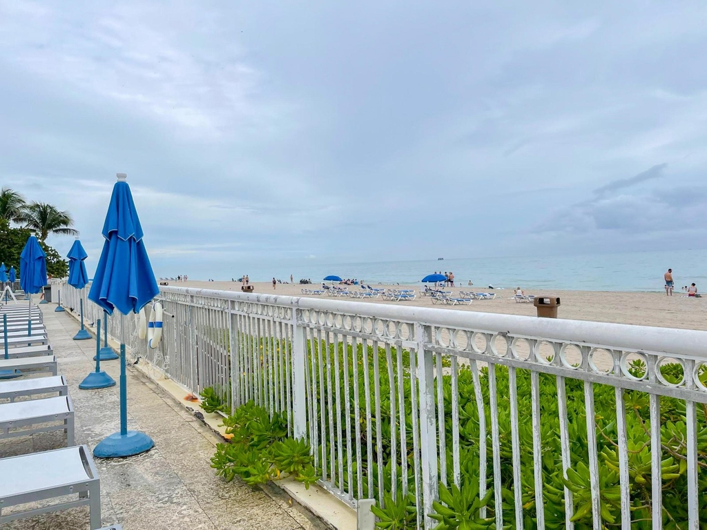 19201 Collins Avenue - Photo 11