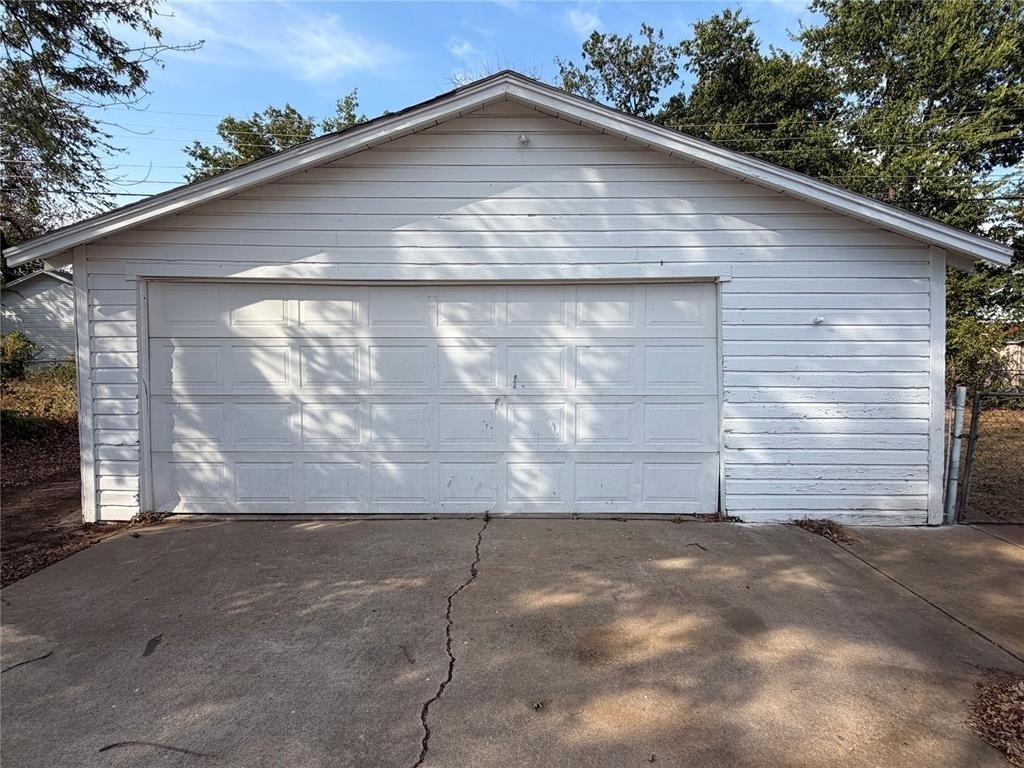 511 E Harmon Drive - Photo 32