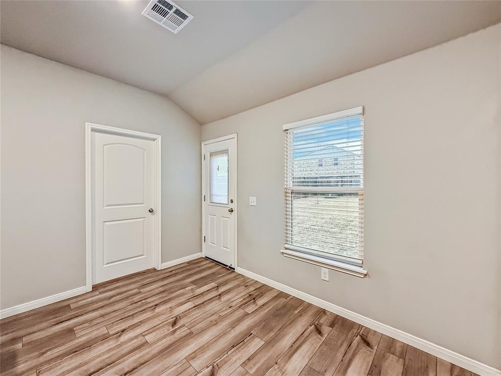 1609 Vermilion Lane - Photo 4