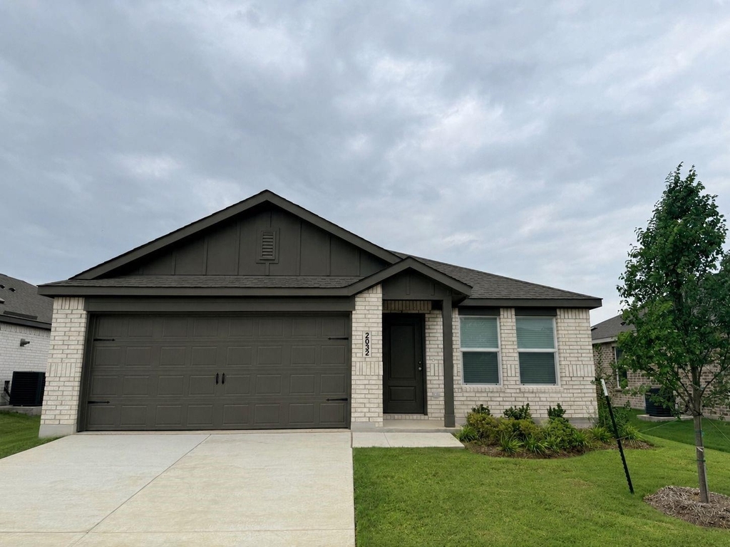 2032 Derby Lane - Photo 0