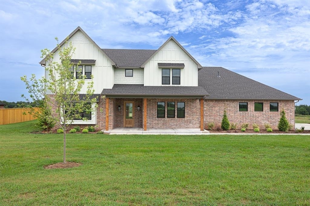2920 Edgefield Lane - Photo 0