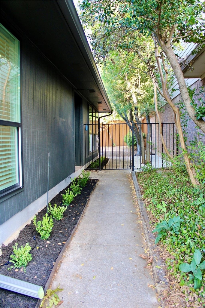 3706 Aries Drive - Photo 3