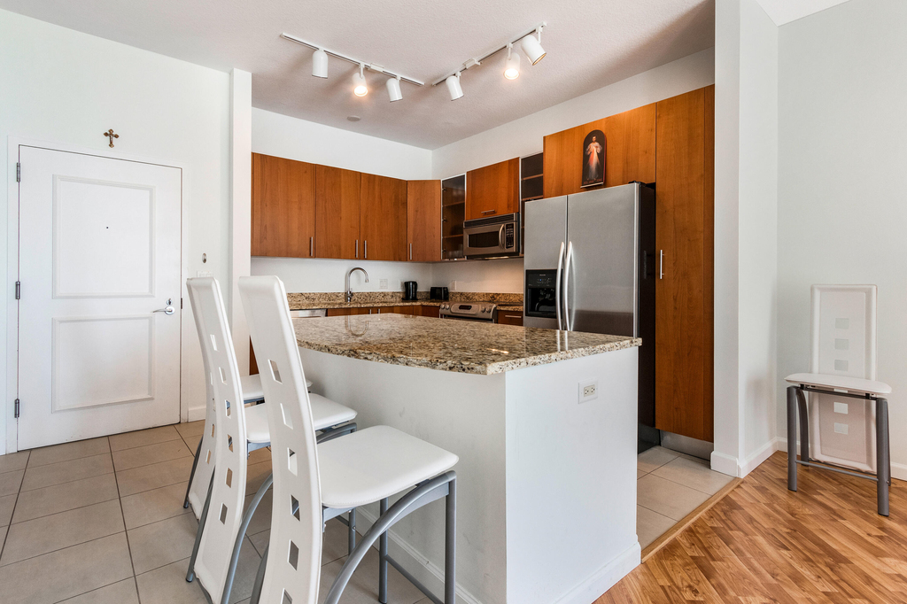 1945 S Ocean Drive - Photo 6