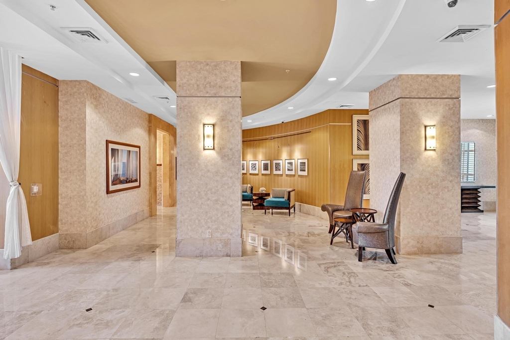1945 S Ocean Drive - Photo 37