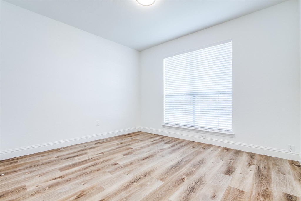 8341 Edgewater Drive - Photo 20