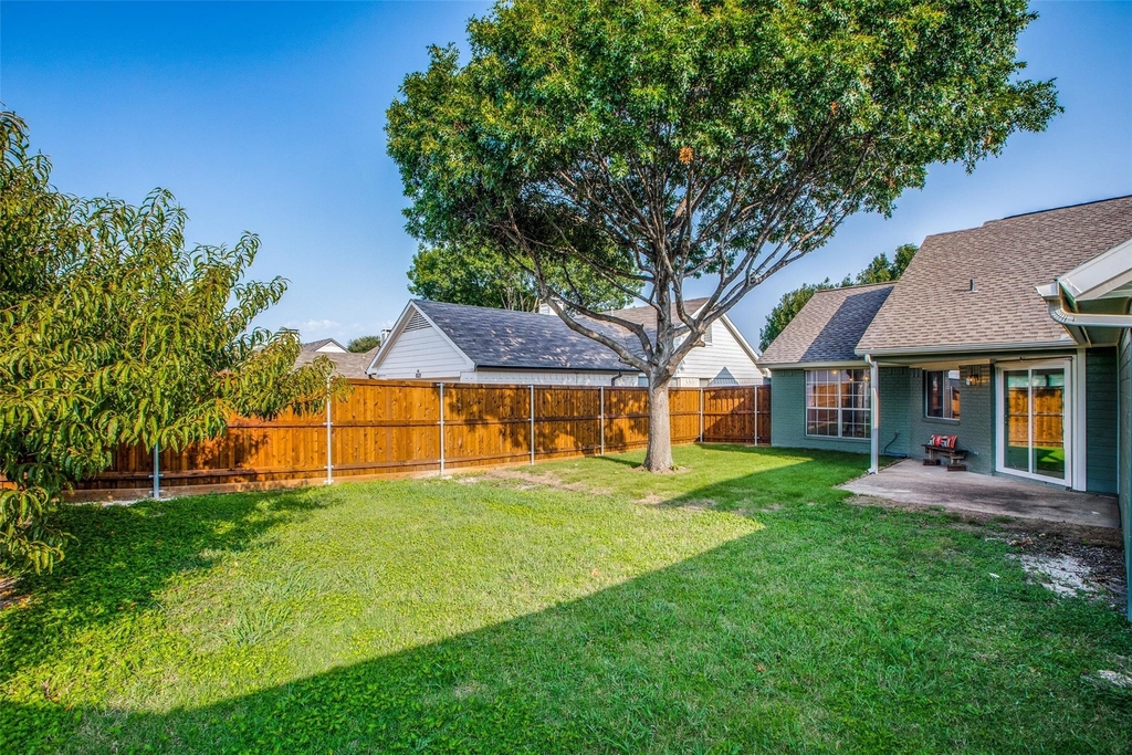 8341 Edgewater Drive - Photo 22