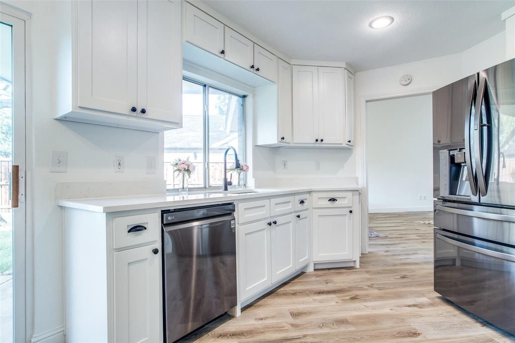 8341 Edgewater Drive - Photo 9