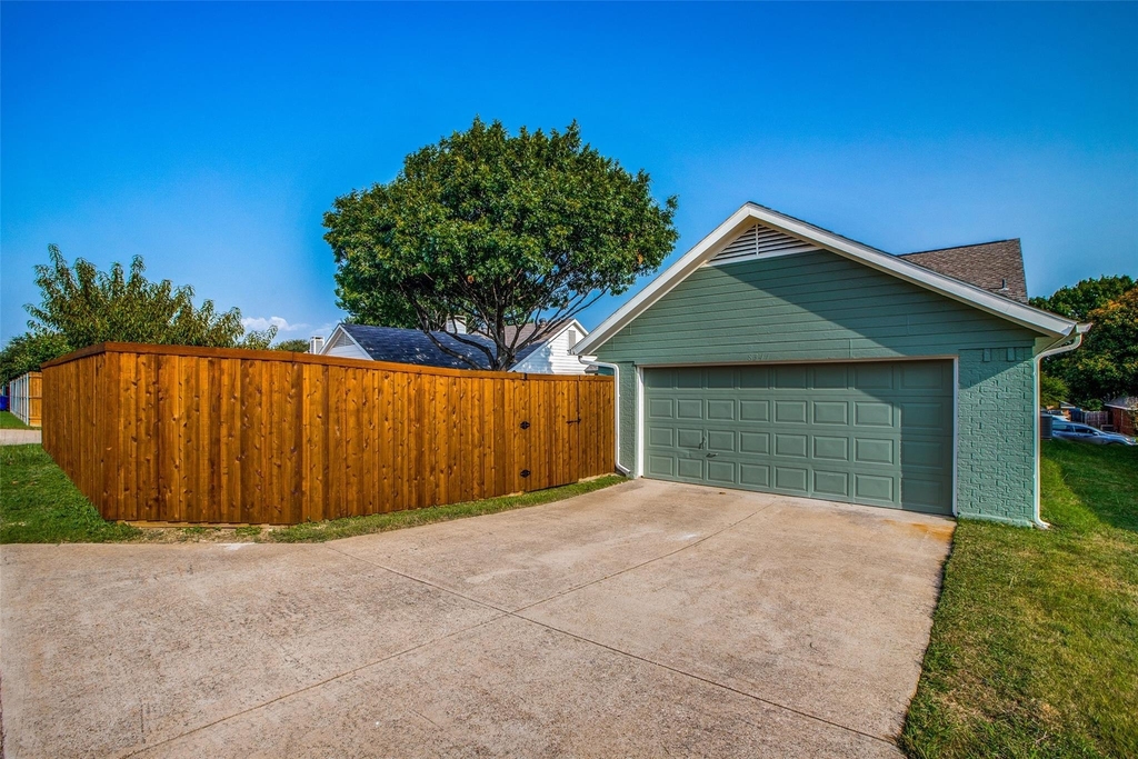 8341 Edgewater Drive - Photo 24