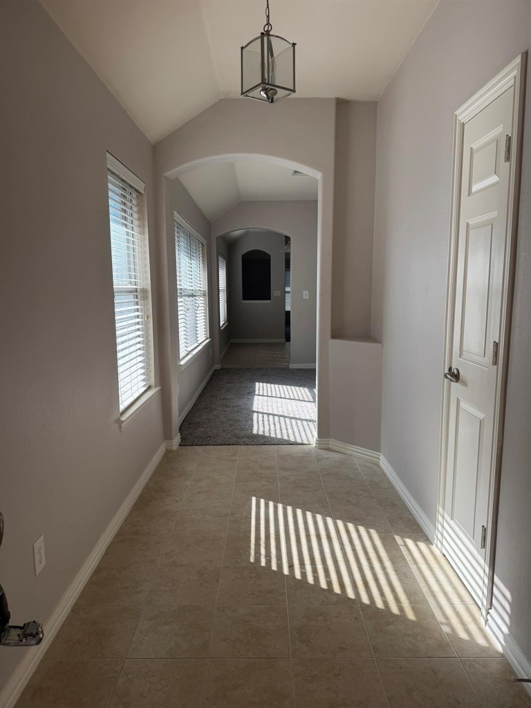 8101 Juliette Drive - Photo 3