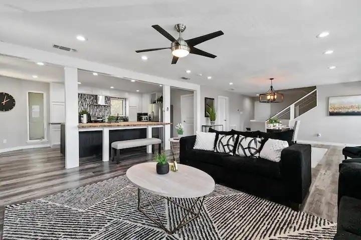 2030 Klondike Street - Photo 0