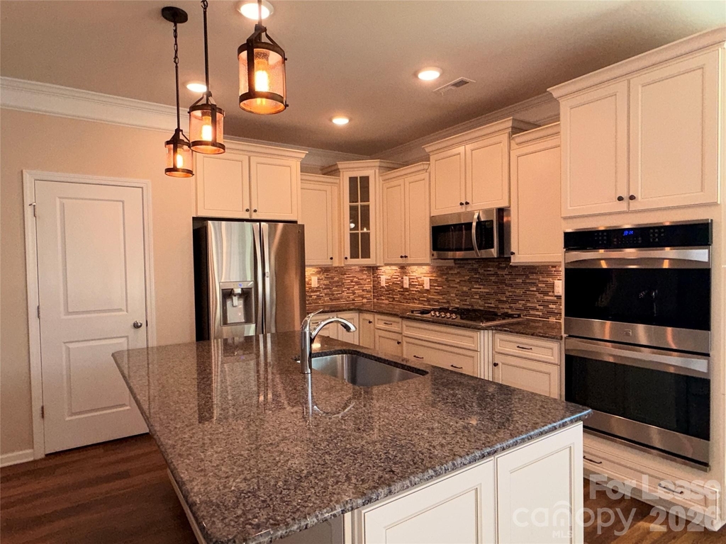 2433 Chinkapin Court - Photo 7
