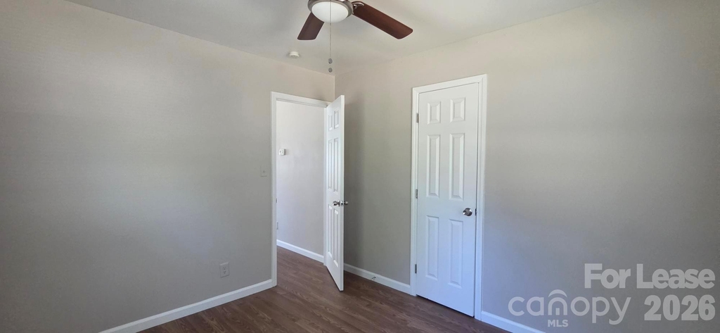 916 Mountain Crest Drive - Photo 8