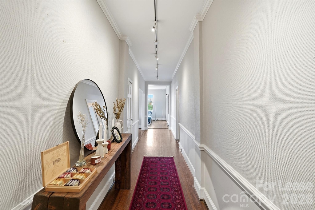 301 W 10th Street - Photo 21