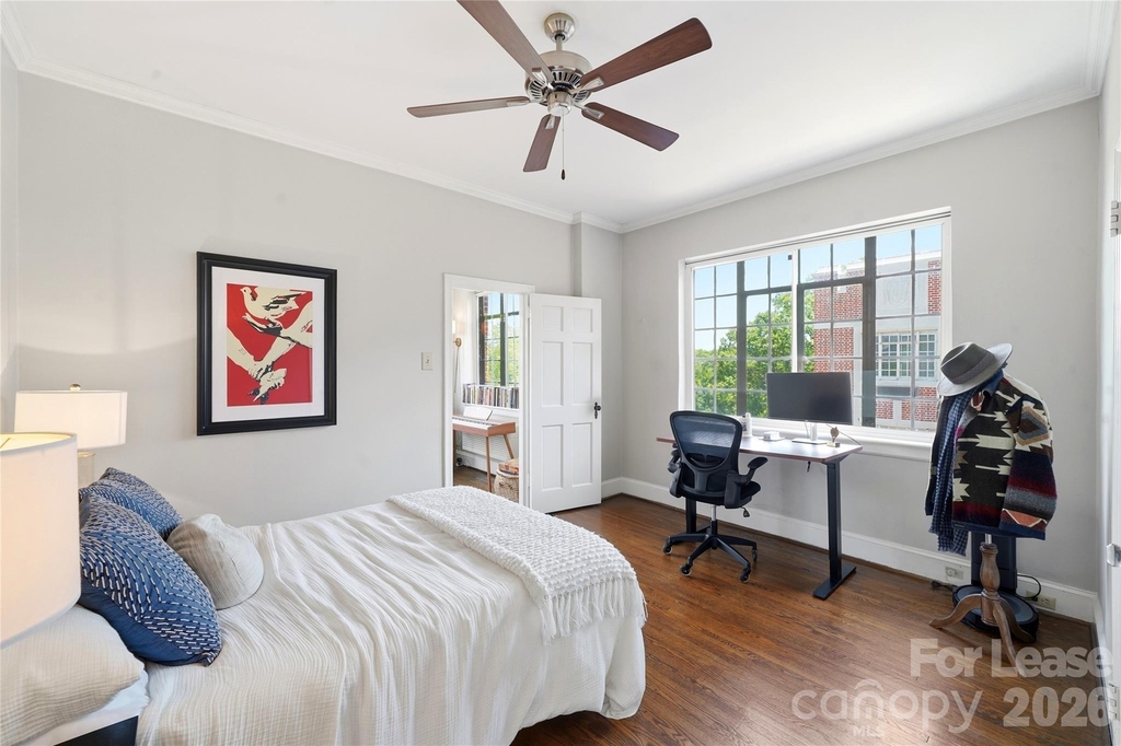 301 W 10th Street - Photo 16