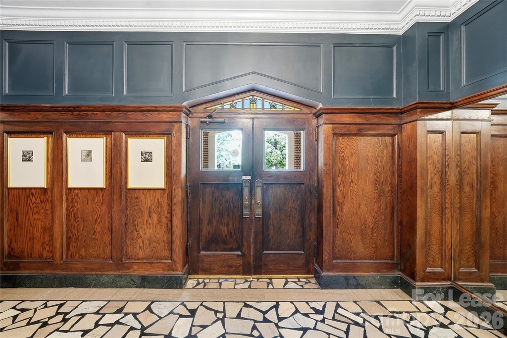 301 W 10th Street - Photo 23