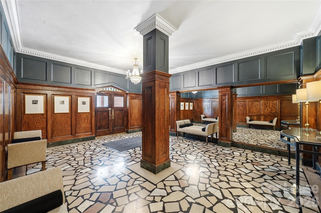 301 W 10th Street - Photo 24